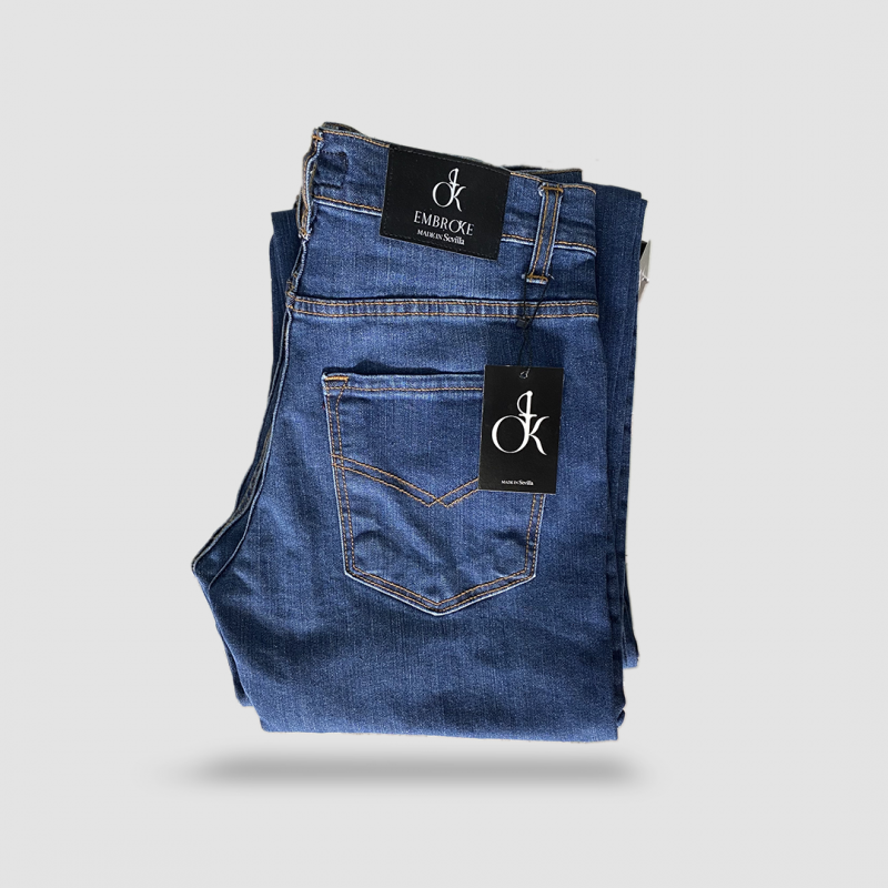 Embroke_Jeans_regular_fit_confeccionados_en_denim_de_algodón_Cinco_bolsillos_Efecto_lavado_Cierre_frontal_de_botonadura_Color_Claro